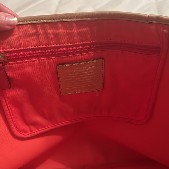 Coach Bag - Picture 4 of 6